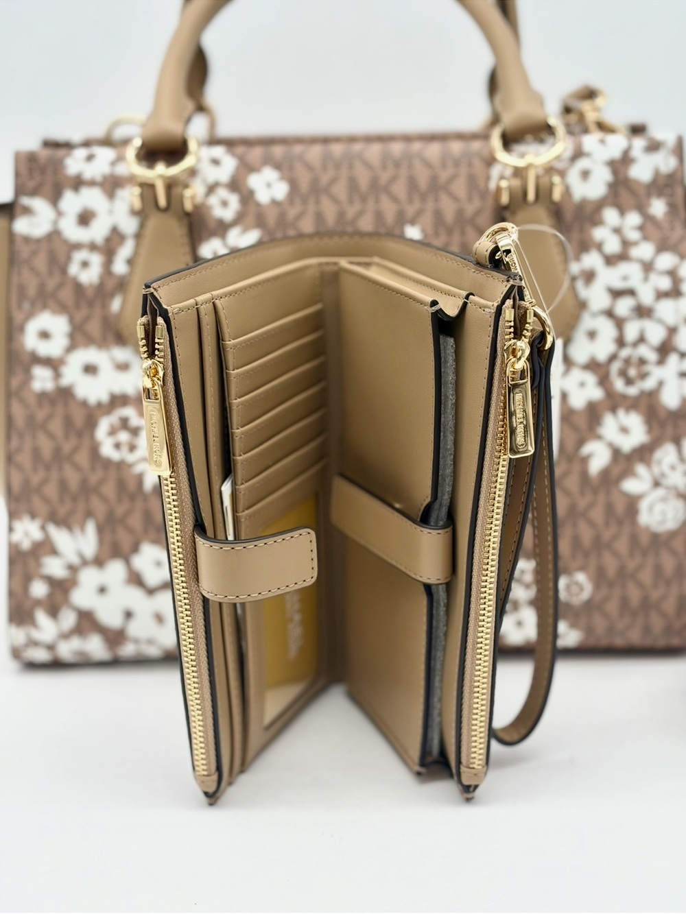 Michael Kors Navy and White Floral Satchel Crossbody and Wallet Set - Picture 9 of 14